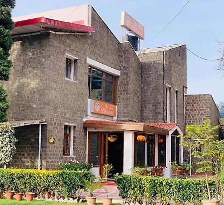 Hotel Blossom Shimla Buitenkant foto