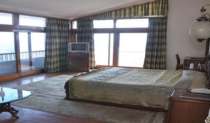 Hotel Blossom Shimla Buitenkant foto